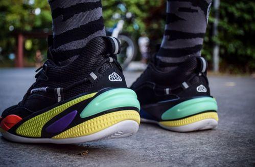 2024最新球鞋爆料,最新爆料揭秘年度爆款鞋款  第2张